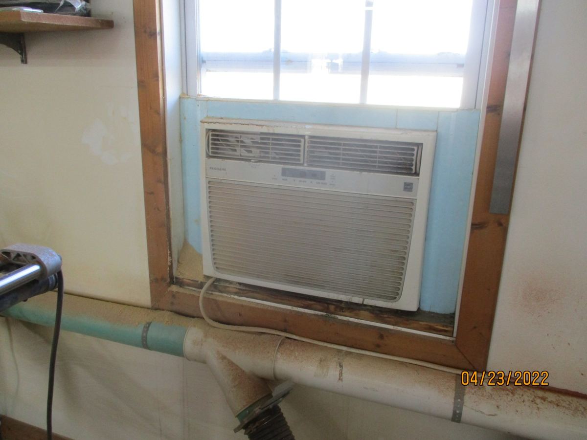 Window air conditioner installed in a window